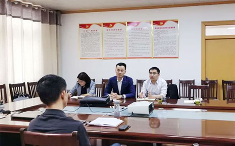 城望集團總裁王廣慶先生受邀到訪臨邑，就開發(fā)區(qū)體制改革、招商引資等進行交流