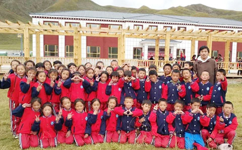 拳拳助學(xué)心，殷殷護(hù)苗情，城望集團(tuán)愛心助力下貢麻鄉(xiāng)小學(xué)